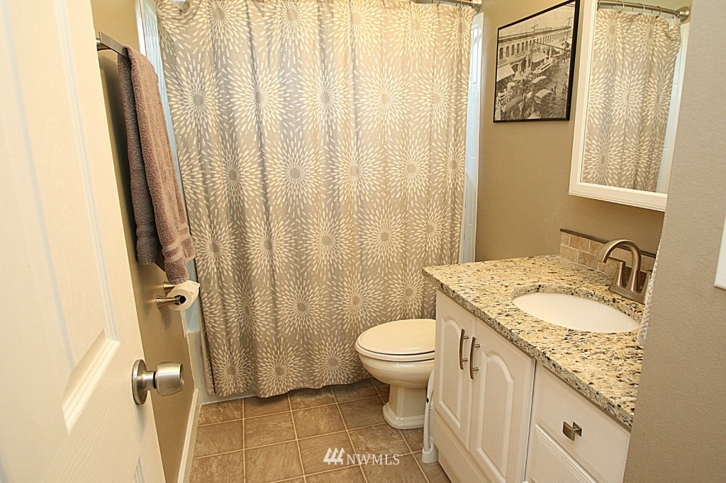 17625 Southeast 121st Place Renton, WA 98059 - Photo 8 of 15