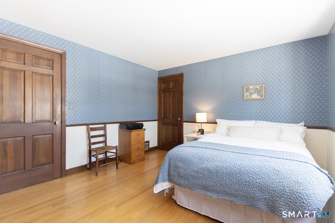 215 Fernwood Road Trumbull, CT 06611 - Photo 24 of 40