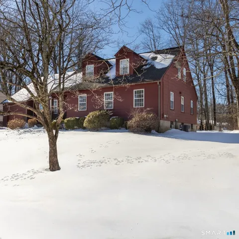 $659,900 | 215 Fernwood Road, Trumbull, CT 06611