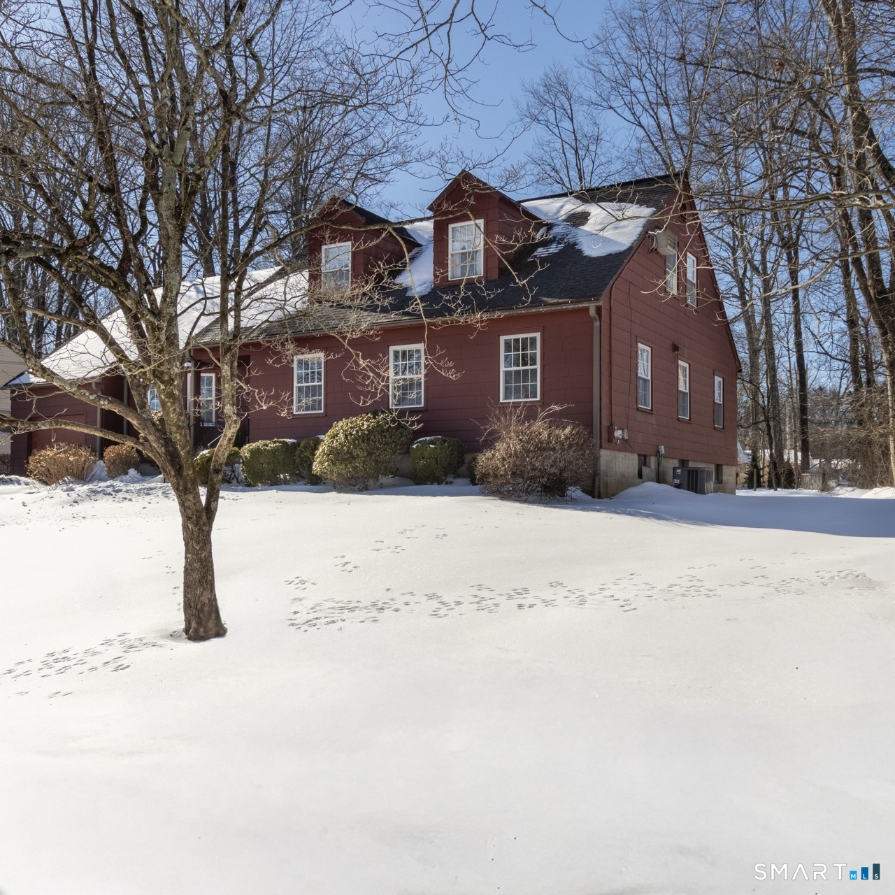 215 Fernwood Road Trumbull, CT 06611 - Photo 33 of 40