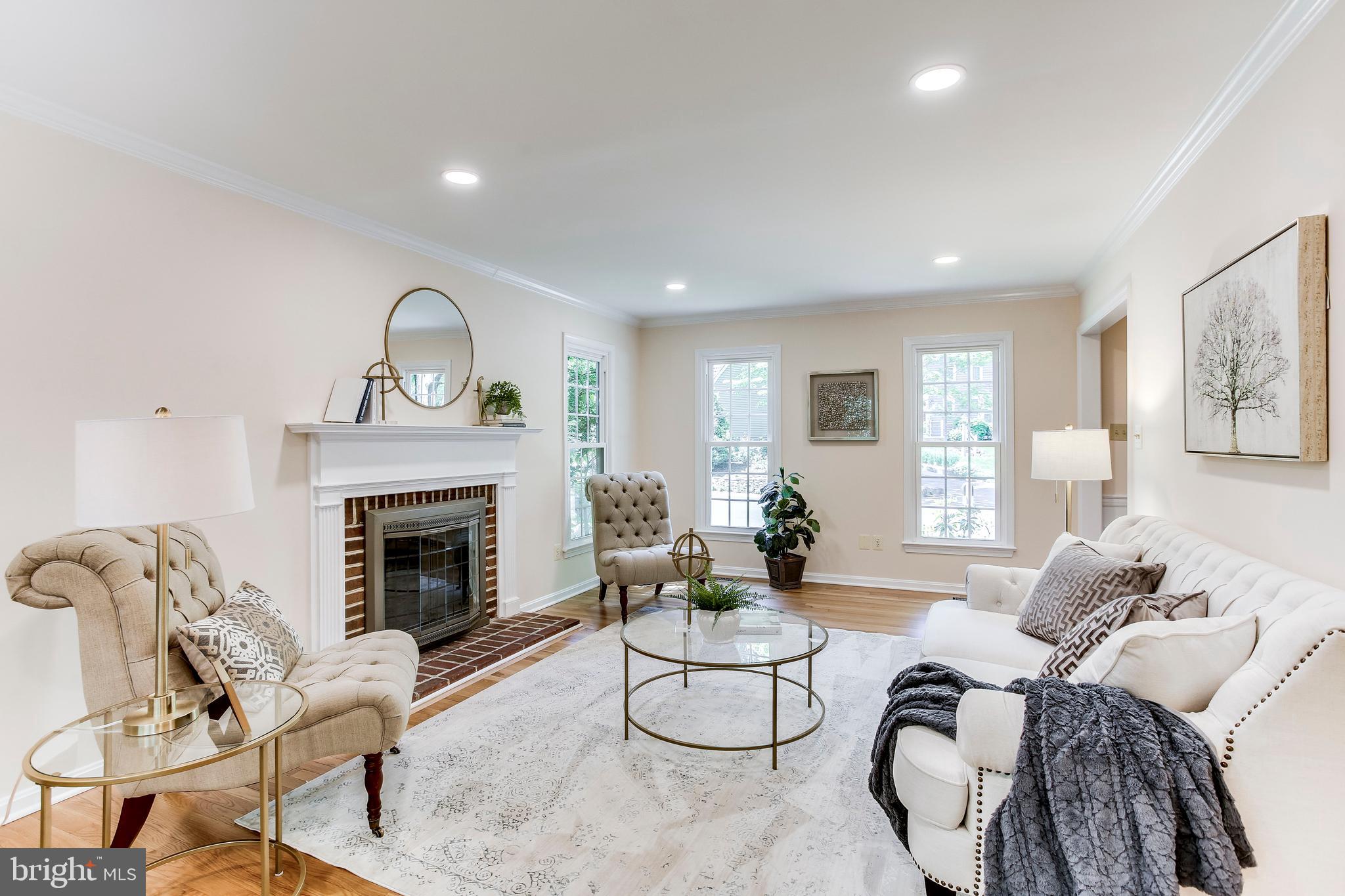 2093 Cobblestone Lane Reston, VA 20191 - Photo 7 of 43 living room w/lots of windows and recessed lights