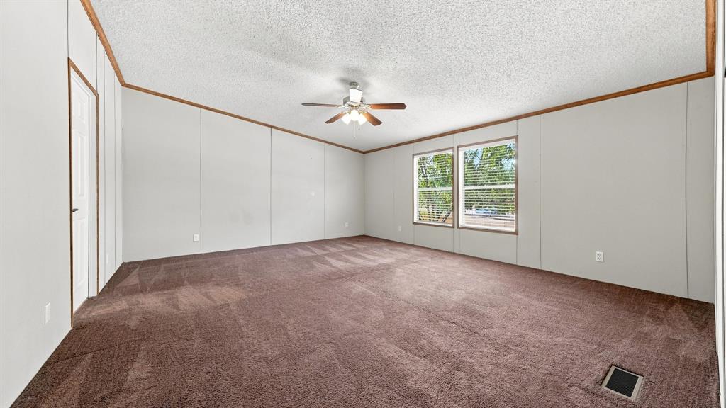 110 Draper Drive Springtown, TX 76082 - Photo 22 of 35 Gallery Image 22