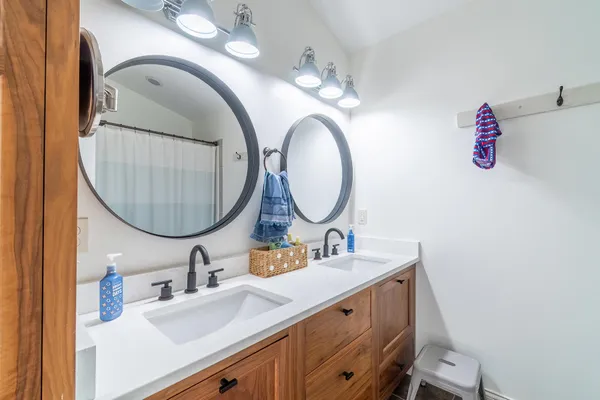 $759,000 | 321 Kope-Kon Point, Coldwater, MI 49036