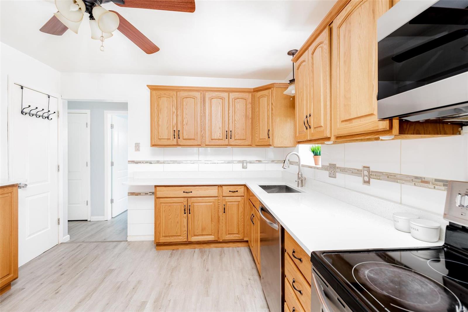 9319 MacKenzie Road St. Louis, MO 63123 - Photo 14 of 25