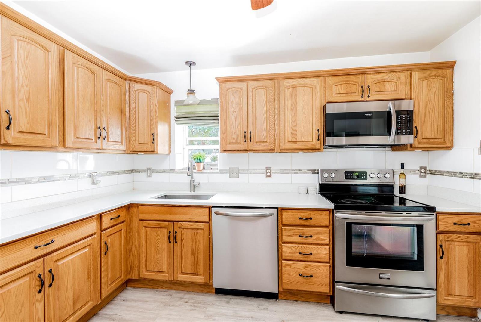 9319 MacKenzie Road St. Louis, MO 63123 - Photo 16 of 25