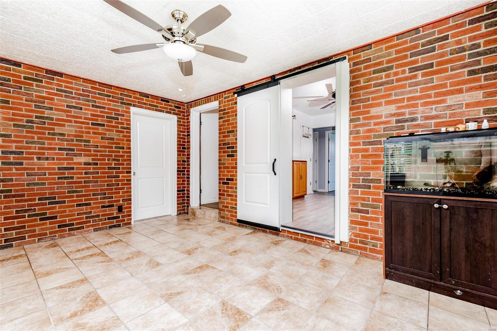 9319 MacKenzie Road St. Louis, MO 63123 - Photo 17 of 25