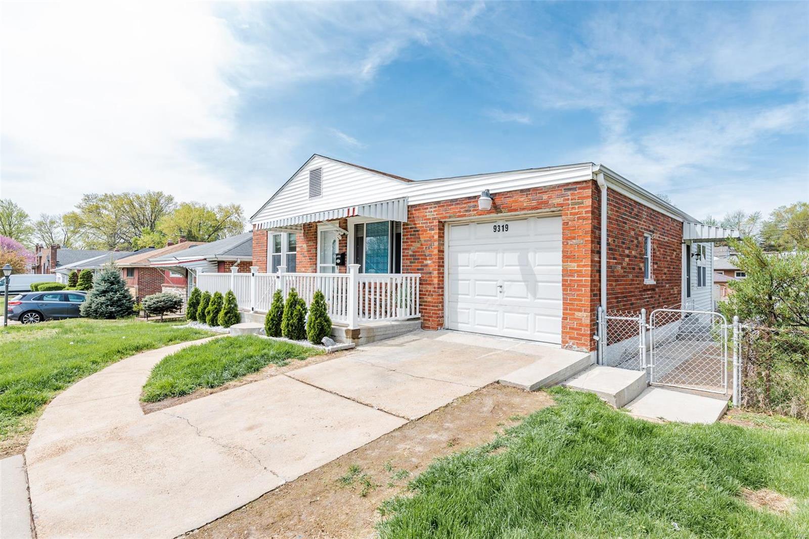 9319 MacKenzie Road St. Louis, MO 63123 - Photo 3 of 25