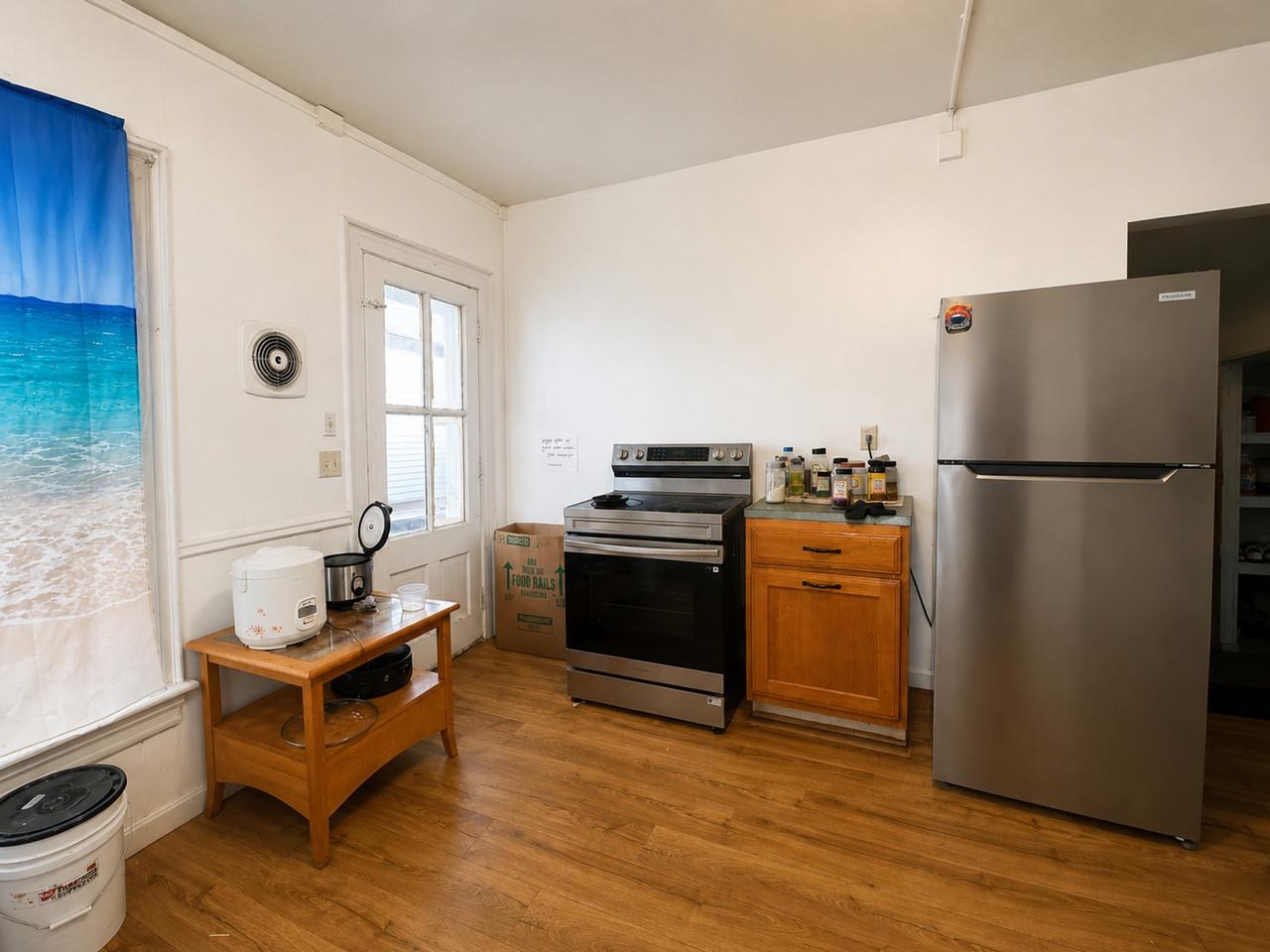 25 Peru Street Burlington, VT 05401 - Photo 2 of 35