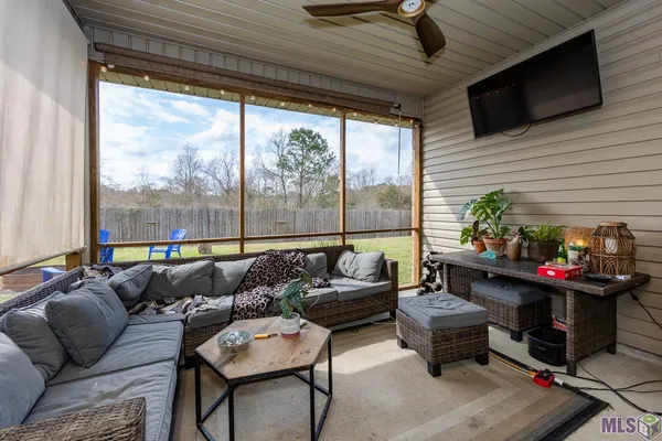 $240,000 | 31019 Lake Spring Drive, Walker, LA 70785