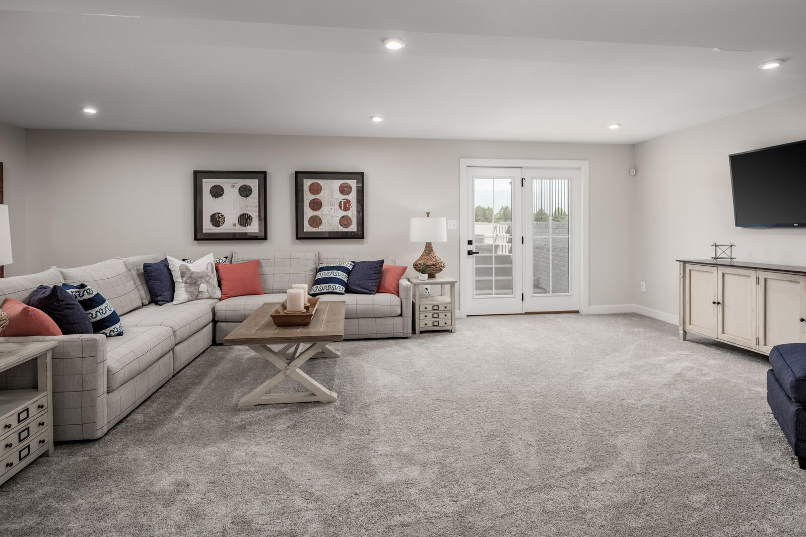 7272 Fairway Rdg Circle Salem, VA 24153 - Photo 24 of 26 a living room with furniture a flat screen tv and a window