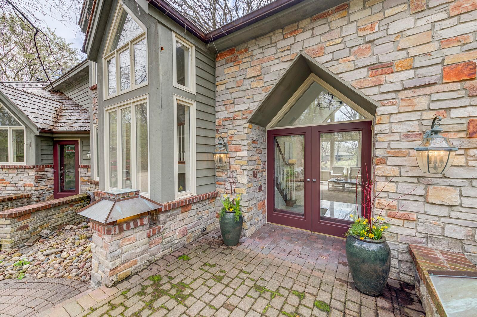 5702 Blake Road South Edina, MN 55436 - Photo 3 of 70