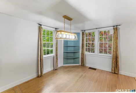 $600,000 | 19 Farrell Road, Newtown, CT 06470