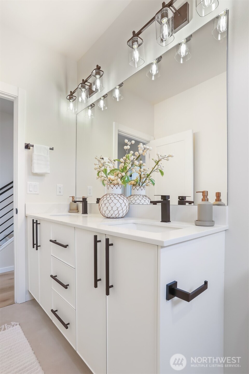 836 Northwest 50th Street Seattle, WA 98107 - Photo 27 of 35