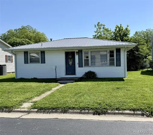$129,000 | 406 Madison Street, Red Bud, IL 62278