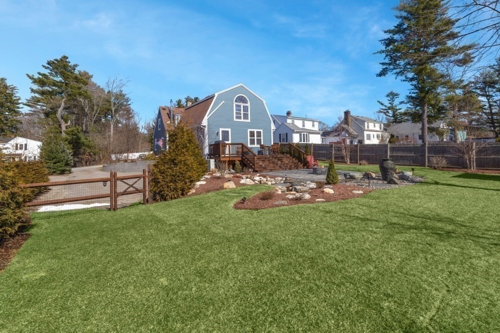 47 Van Kleeck Road Millis, MA 02054 - Photo 3 of 35 Gallery Image 3