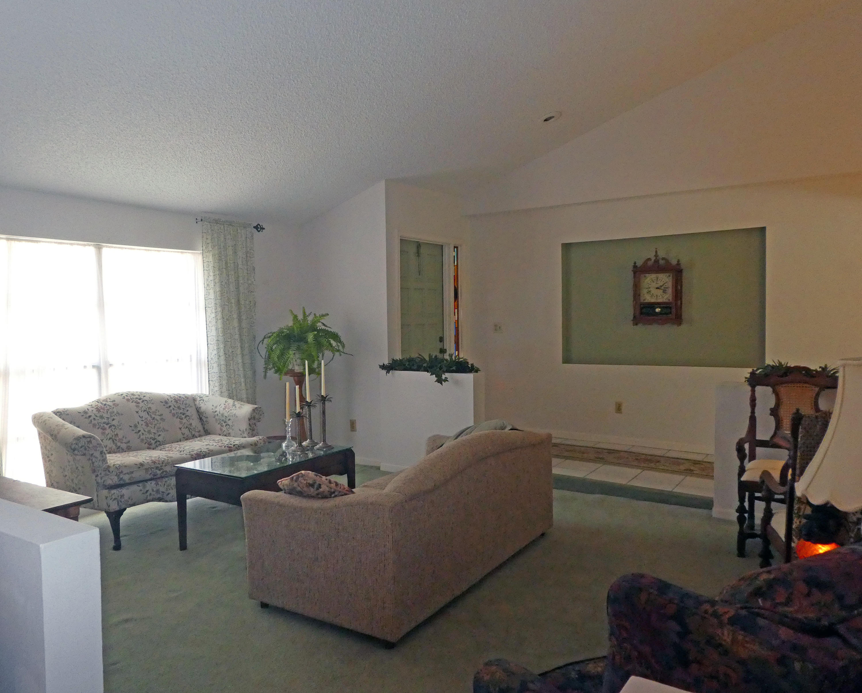 Living Room & Foyer