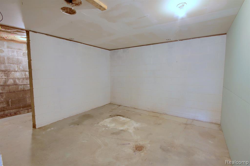 7900 Hannan Road Wayne, MI 48184 - Photo 22 of 38
