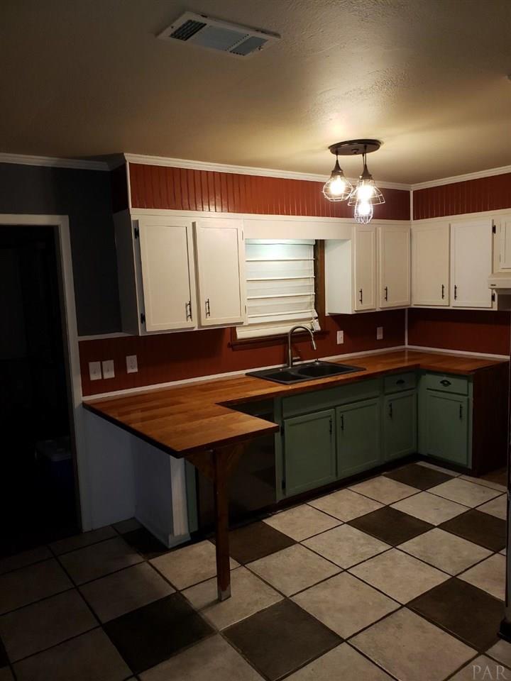 5051 Wiggins Lake Road Walnut Hill, FL 32568 - Photo 4 of 15 Gallery Image 4
