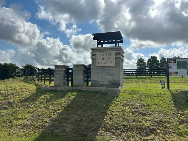 $299,000 | 10549 Sunny Mdw Drive, Chappell Hill, TX 77426