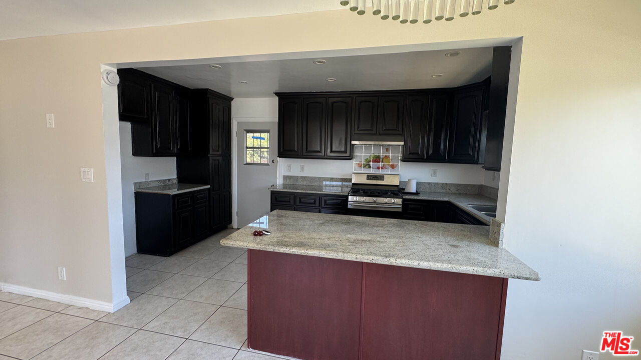 15336 Ryon Avenue Bellflower, CA 90706 - Photo 3 of 9
