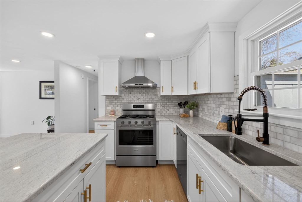 12 Spoonbill Road Dennis, MA 02670 - Photo 11 of 40