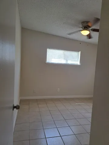 $950 | 3357 Frick Road, Unit 3, Houston, TX 77086
