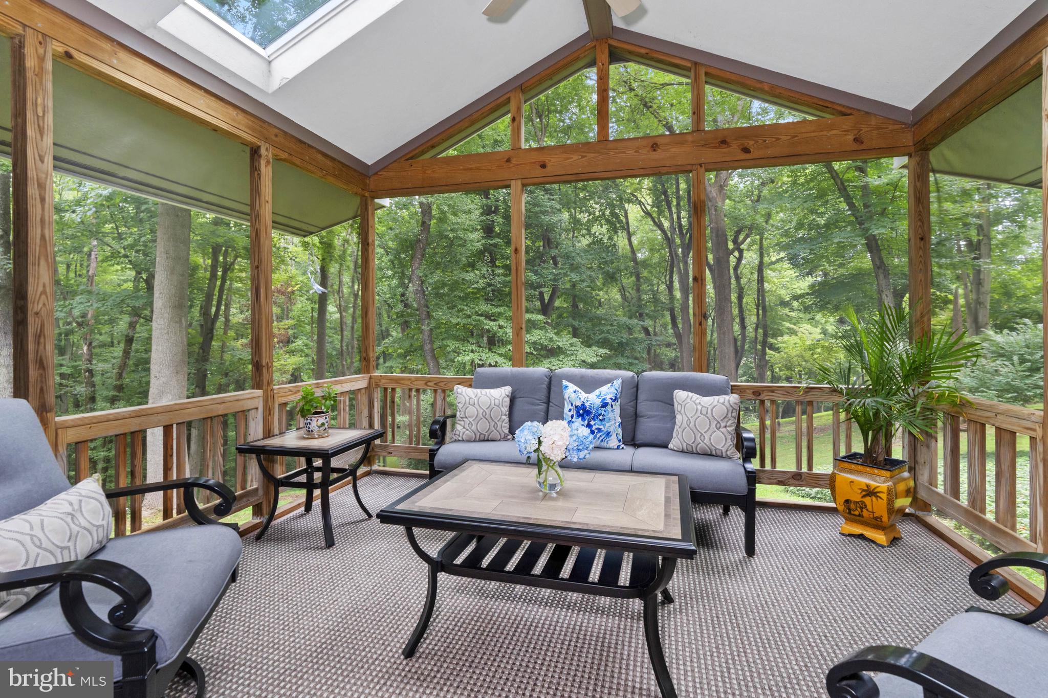 210 North Spring Valley Road Wilmington, DE 19807 - Photo 18 of 63 Amazing screened in porch