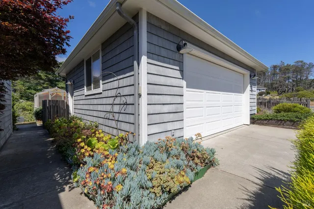 a front view of house with yard