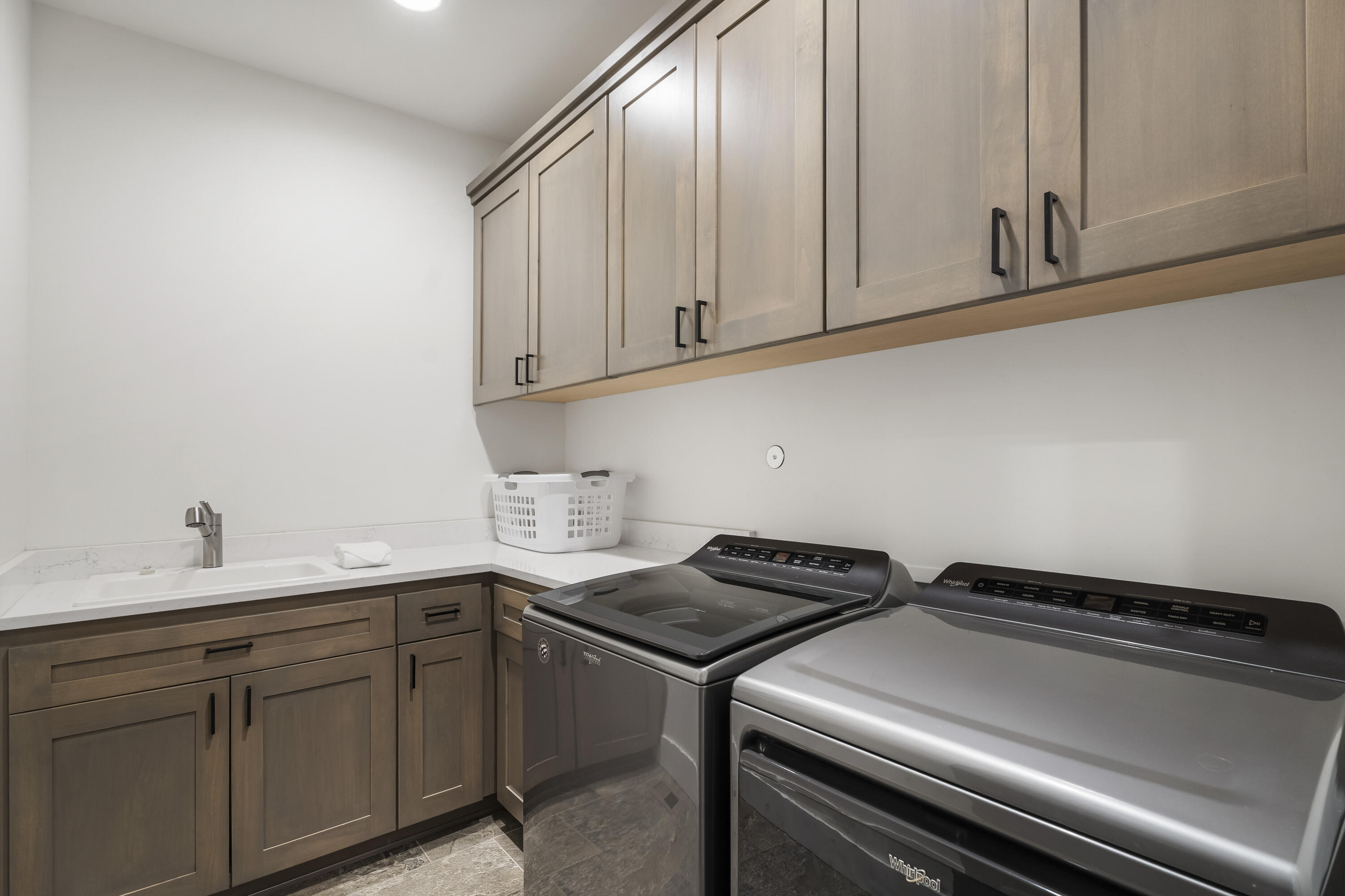 56302 Sable Rock Loop, Unit 255 Bend, OR 97707 - Photo 43 of 65 58-Laundry Room