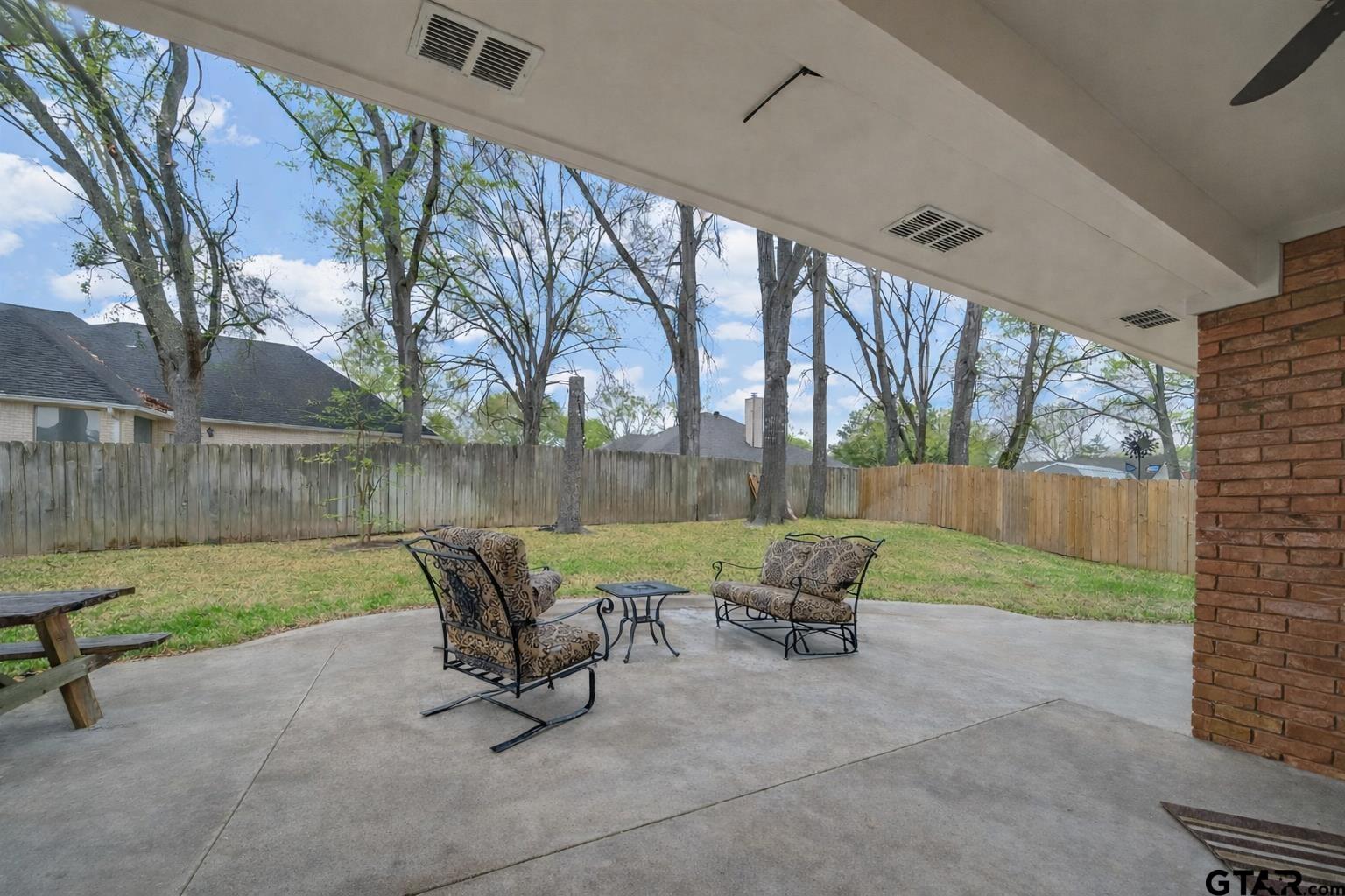 2108 Baylor Street Jacksonville, TX 75766 - Photo 28 of 32