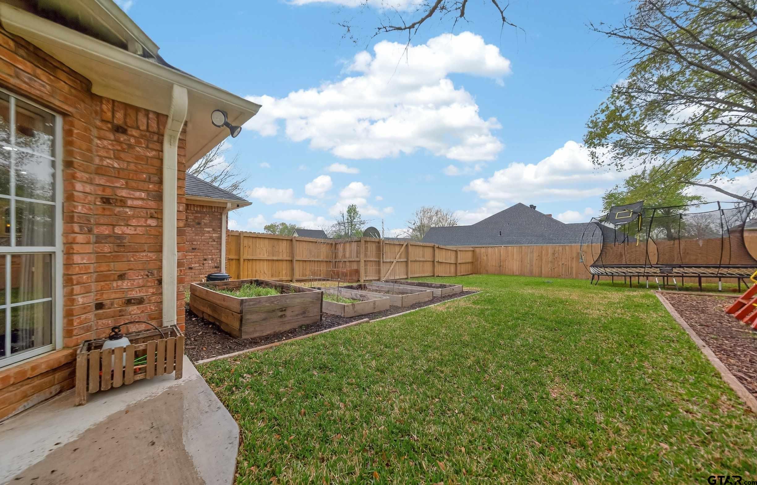 2108 Baylor Street Jacksonville, TX 75766 - Photo 30 of 32