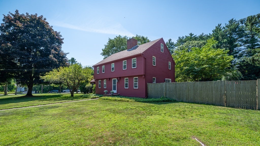 9 Great Pond Road Wenham, MA 01984 - Photo 2 of 37