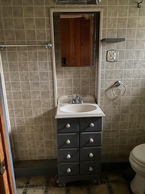 11 Shiloh Road Durham, ME 04222 - Photo 15 of 18 Bathroom
