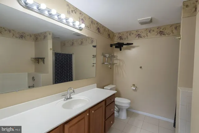 $325,000 | 1716 Brookstone Drive, Alburtis, PA 18011