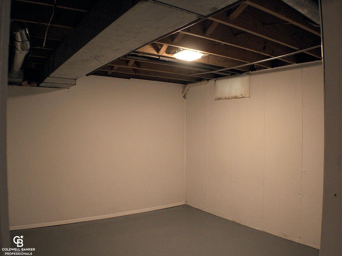 9660 Meskill Road Columbus, MI 48063 - Photo 16 of 26 50066972-15.JPG