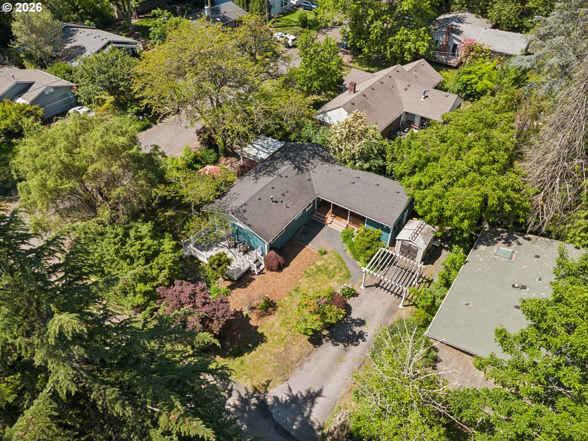 10835 Southwest 39th Avenue Portland, OR 97219 - Photo 36 of 43