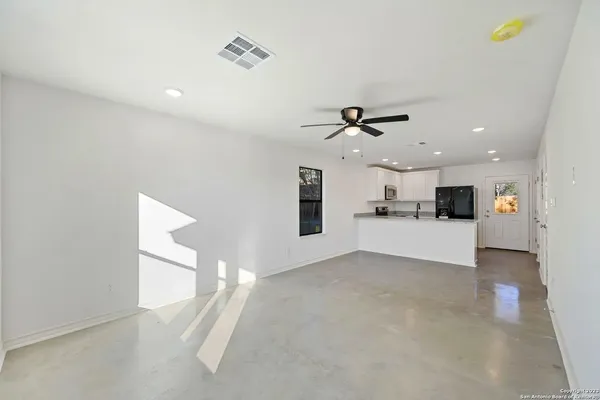 $1,500 | 545 Delmar Street, Unit 102, San Antonio, TX 78210