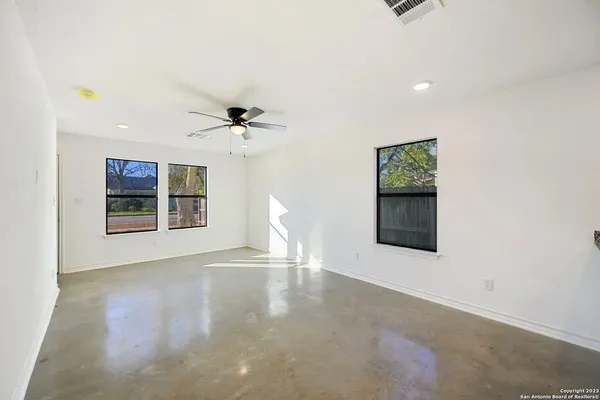 $1,500 | 545 Delmar Street, Unit 102, San Antonio, TX 78210