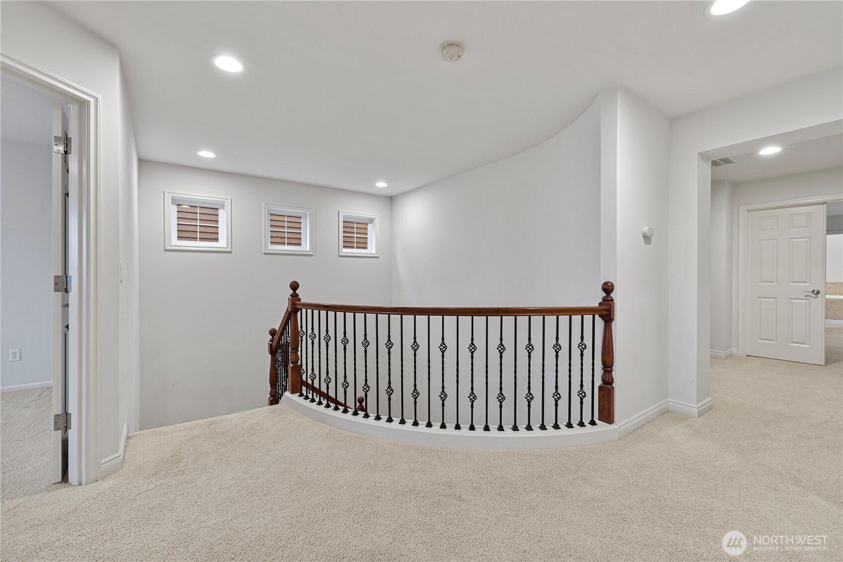 2422 Northeast Davis Loop Issaquah, WA 98029 - Photo 25 of 40