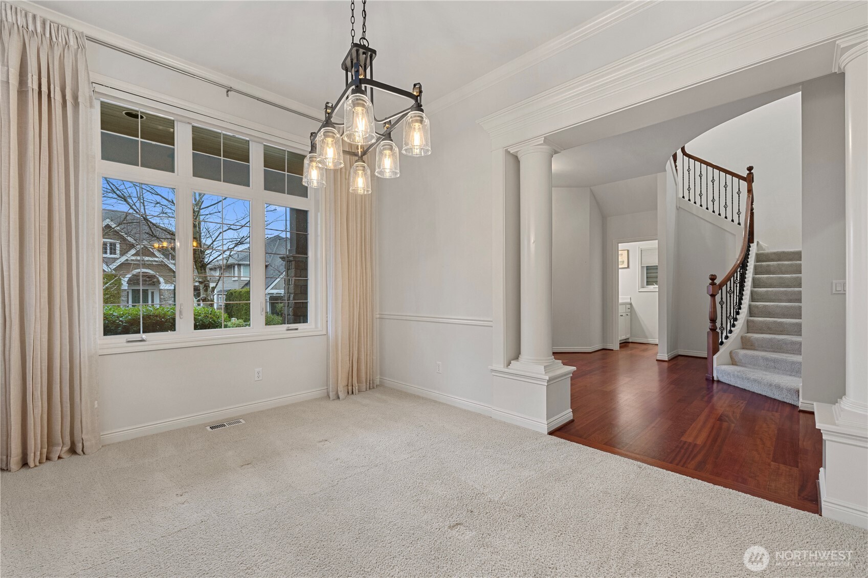 2422 Northeast Davis Loop Issaquah, WA 98029 - Photo 7 of 40