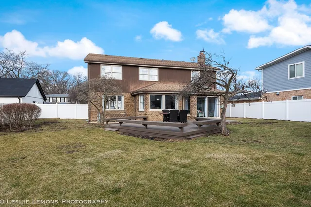 $649,000 | 398 Woodlane Court, Wood Dale, IL 60191