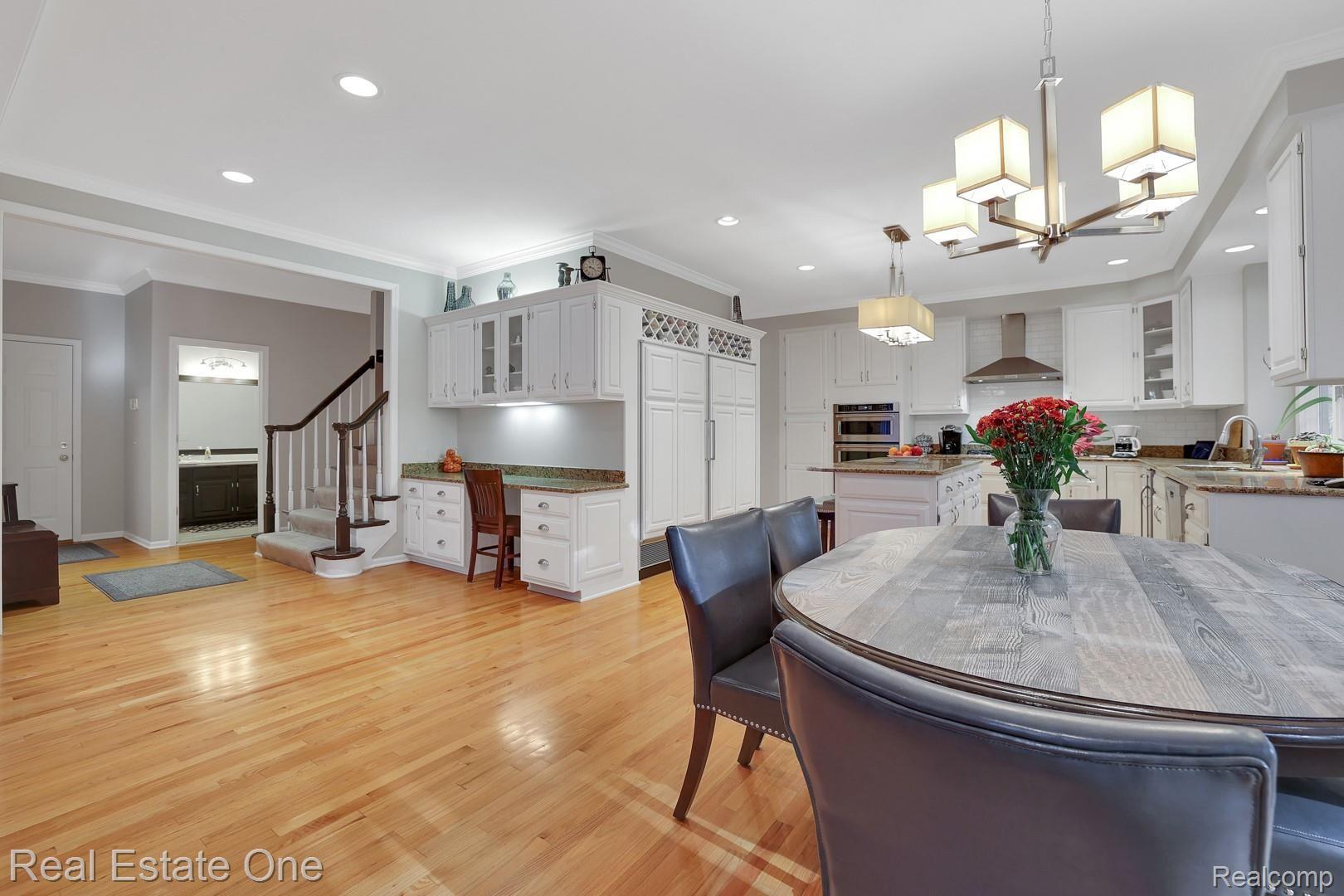 1601 Scenic Hollow Rochester, MI 48306 - Photo 19 of 57 AY2A3957.jpg