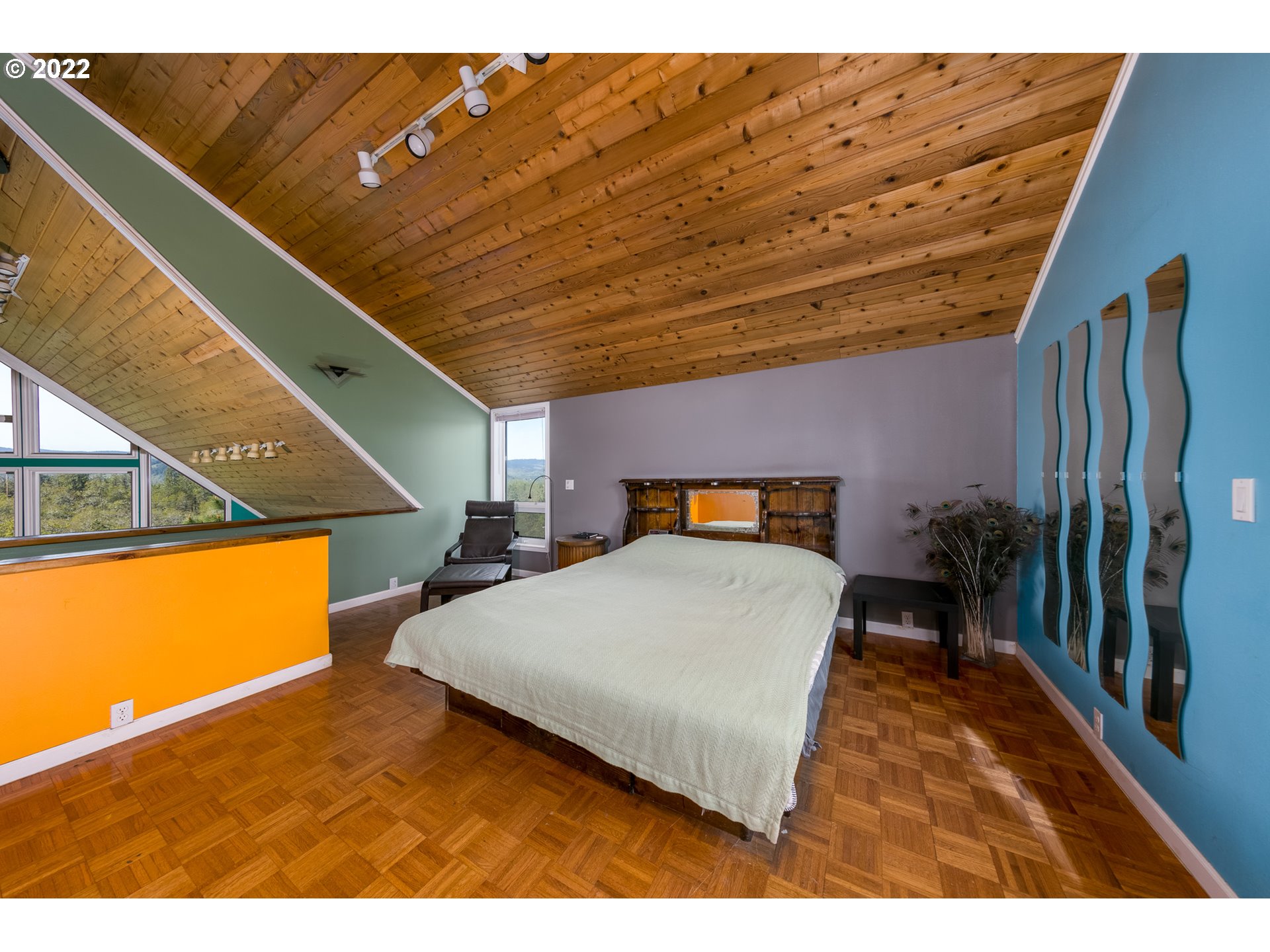 1710 State Road Mosier, OR 97040 - Photo 14 of 32 Bedroom, Primary