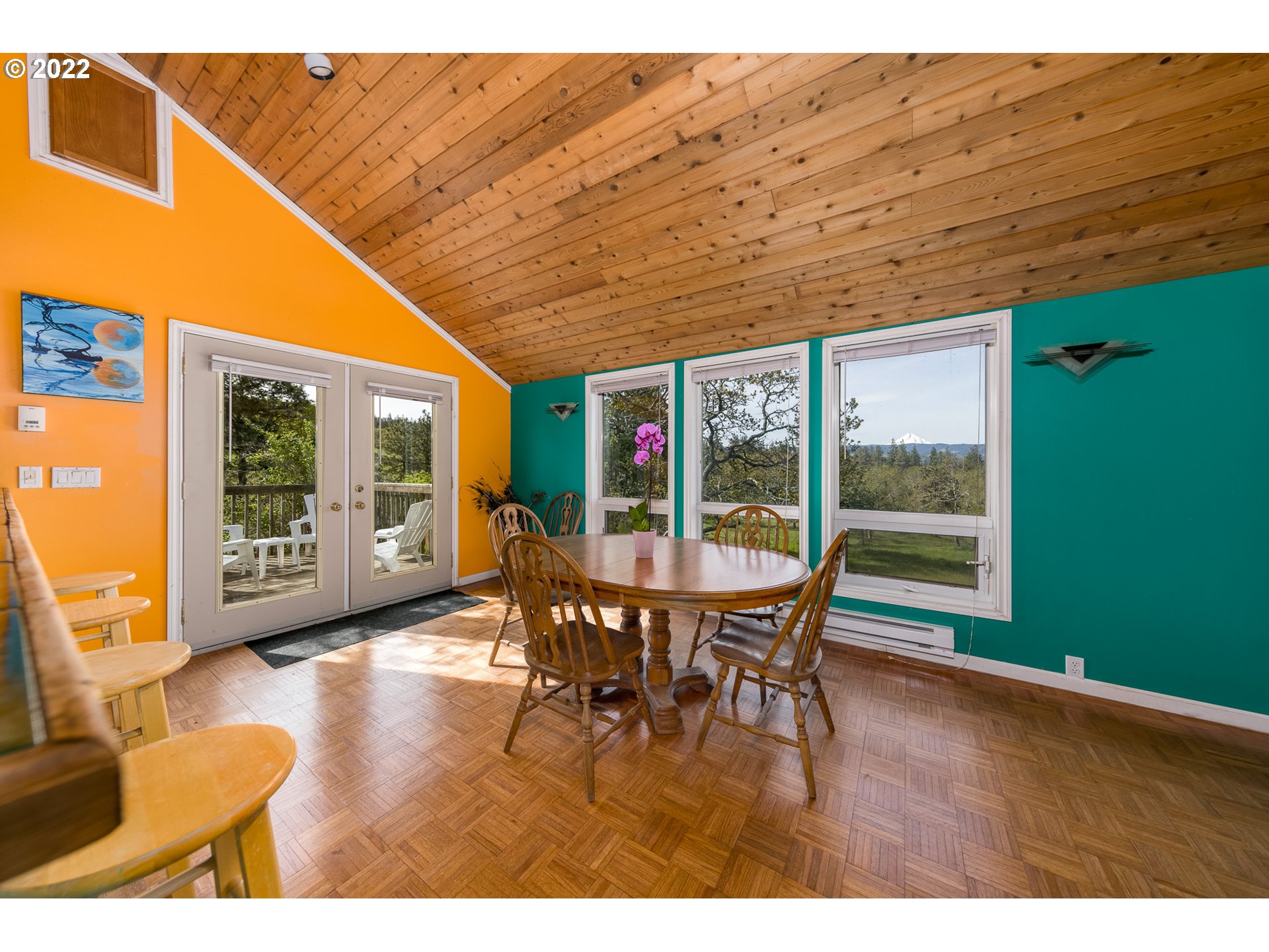 1710 State Road Mosier, OR 97040 - Photo 9 of 32 Kitchen/Dining Room