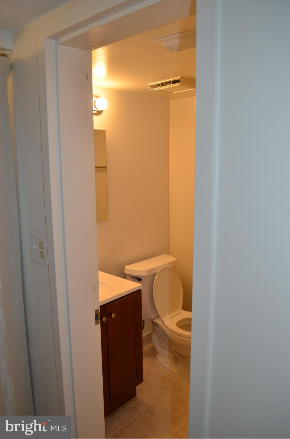 2210 Castle Rock Square, Unit 21C Reston, VA 20191 - Photo 15 of 23 Bath 2-1
