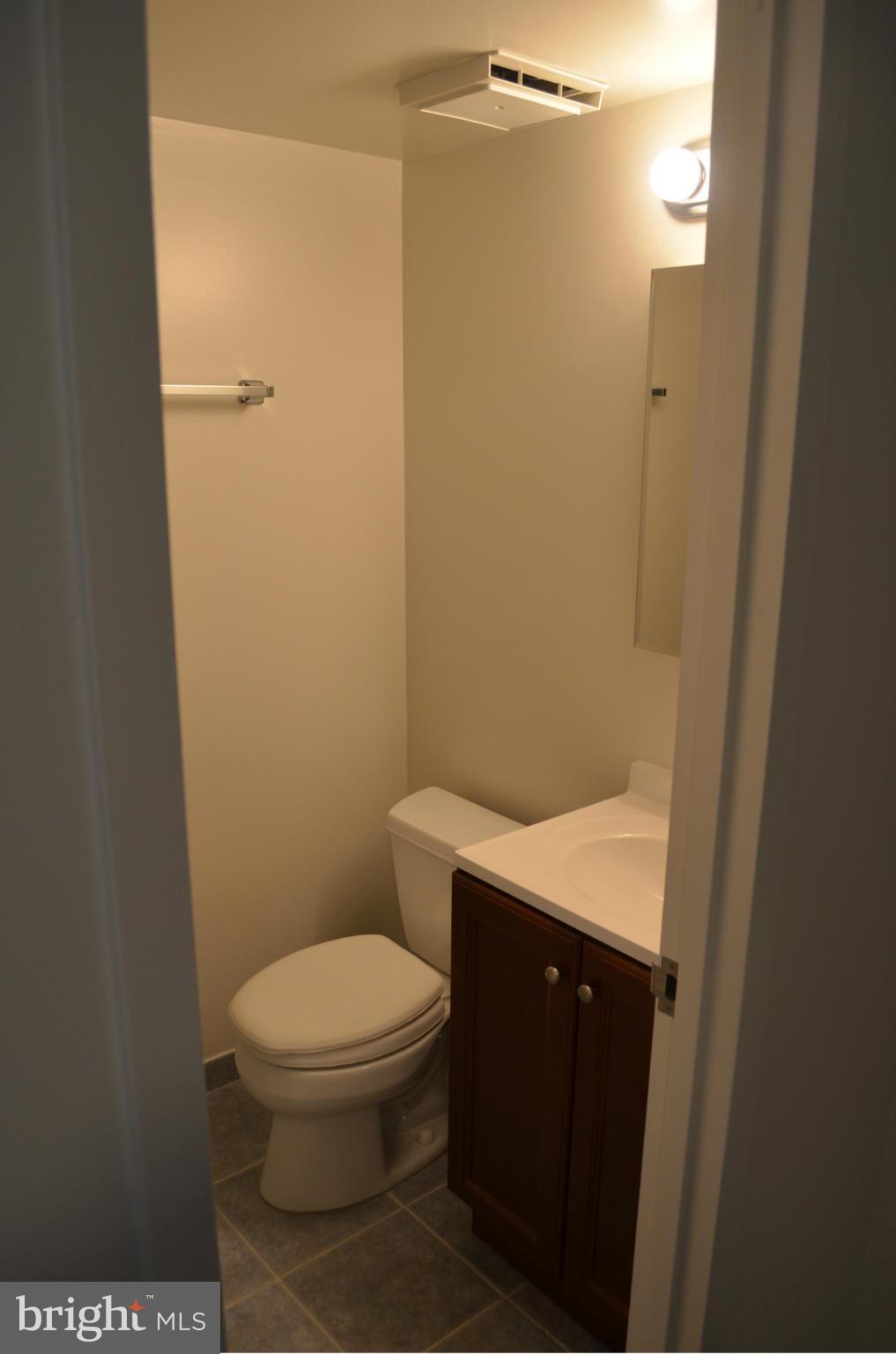 2210 Castle Rock Square, Unit 21C Reston, VA 20191 - Photo 19 of 23 Bath (Master) 1