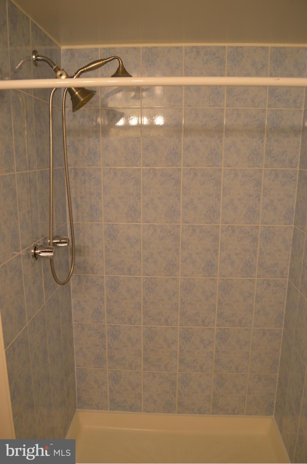 2210 Castle Rock Square, Unit 21C Reston, VA 20191 - Photo 20 of 23 Bath (Master) 2