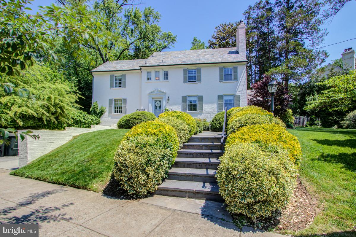 Front  entrance view.