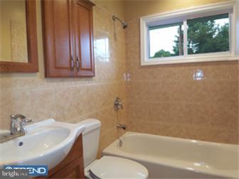89 Long Loop Road Levittown, PA 19056 - Photo 10 of 12 Bathroom