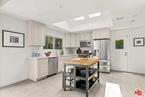 $2,197,000 | 418 Talbert Street, Playa del Rey, CA 90293